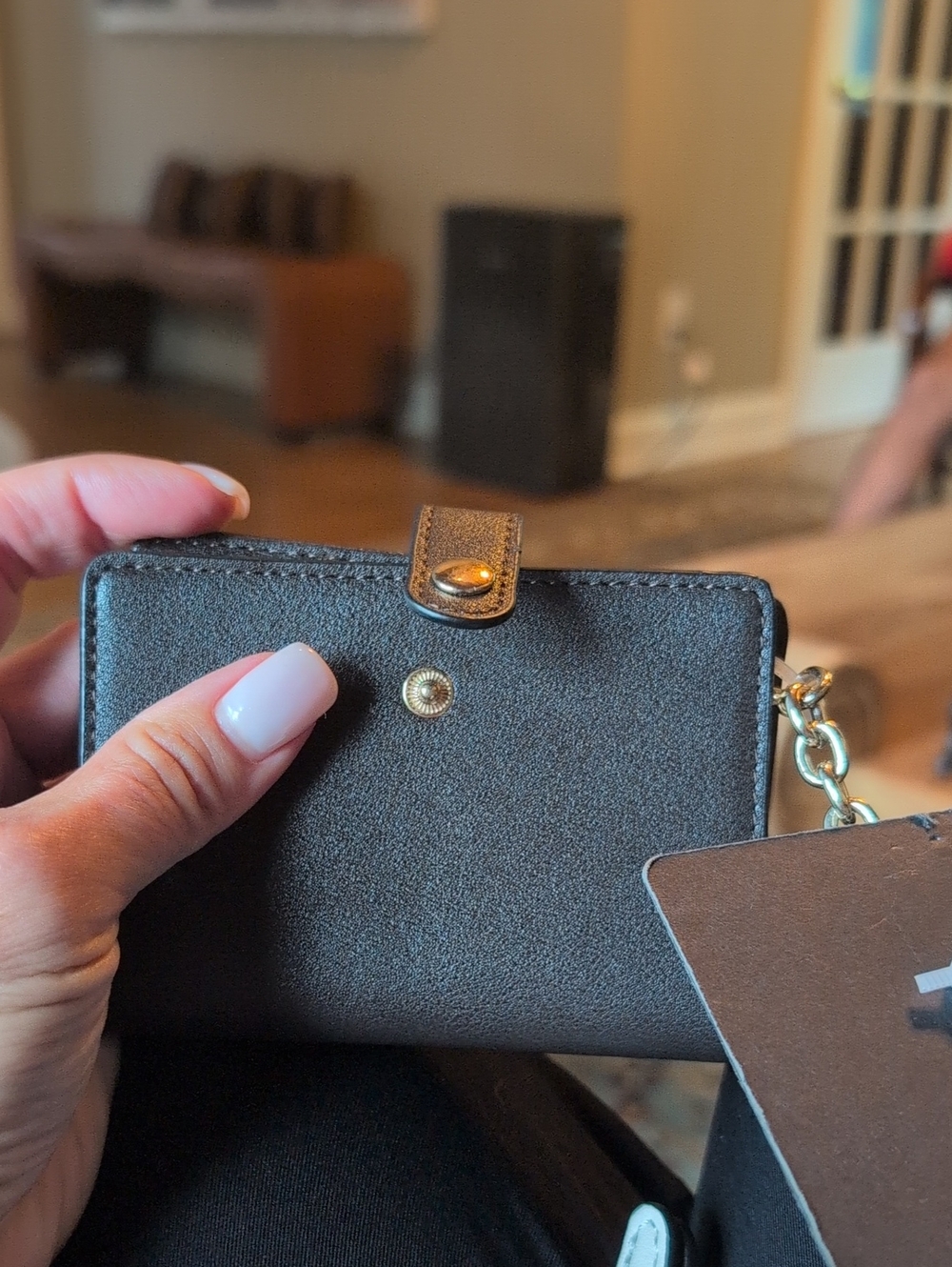 House of Harlow 1960 Brown Faux Leather Small Wallet Set with Keychain - Picture 8 of 8